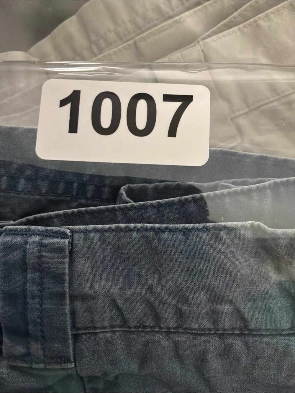 LL Bean Comfort Waist Faded Blue Cargo Shorts 282476 Size 34W - Picture 6 of 6